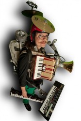 Gatushower, Ander Flanderz med instrument