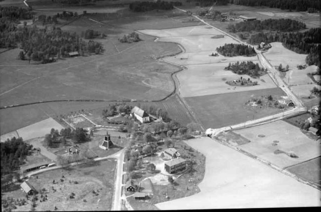 Almunge, flygfoto, 1937.