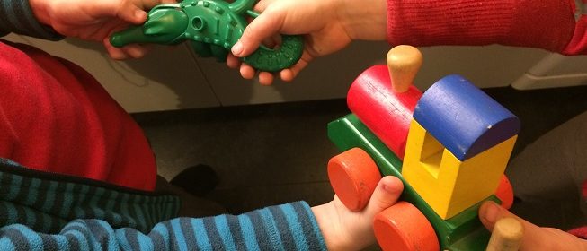 Höstlovsöppet med leksaksbyte (dekorativ bild)