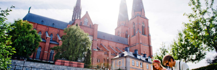 Mellan himmel och jord – vad finns i en kyrka? (dekorativ bild)